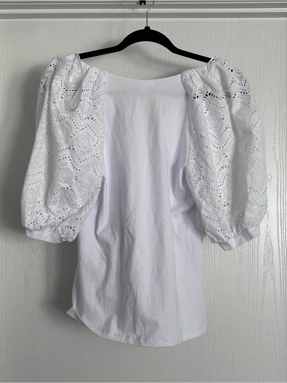 A Loves A |  White V-Neck Puff Sleeve Eyelet Top | Size Medium - Picture 7 of 7